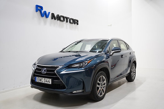 Lexus NX300h 2 of 21