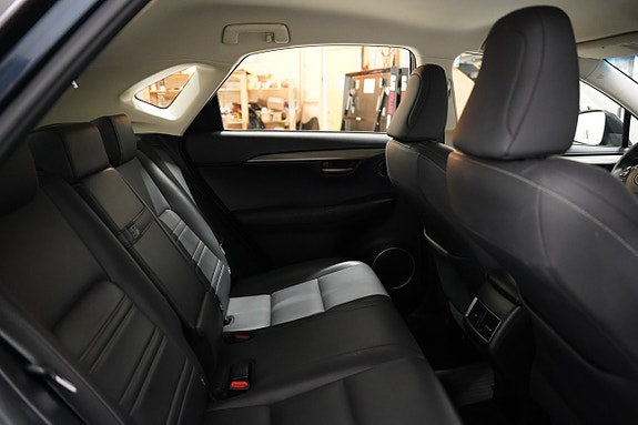 Lexus NX300h 19 of 21