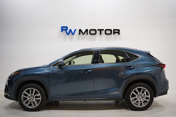 Lexus NX300h 3 of 21