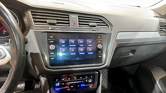 Volkswagen Tiguan 10 of 22
