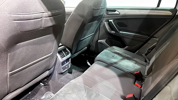 Volkswagen Tiguan 12 of 22