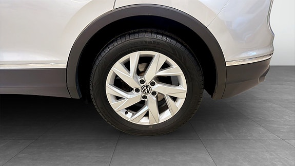 Volkswagen Tiguan 6 of 22