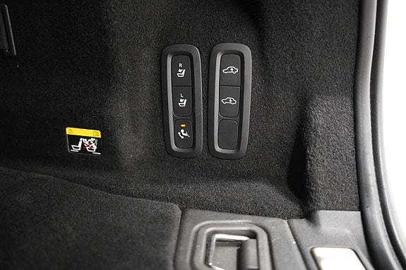 Volvo XC60 30 of 30