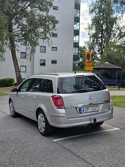 Opel Astra 4 of 13
