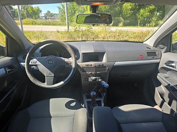 Opel Astra 7 of 13
