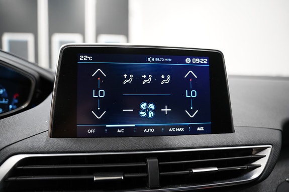 Peugeot 3008 16 of 19