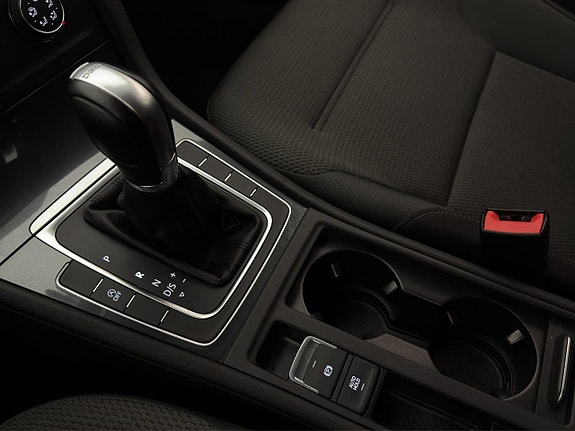 Volkswagen Golf I 21 of 30