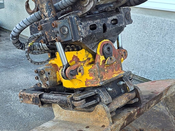 Takeuchi 180FR 4 of 10