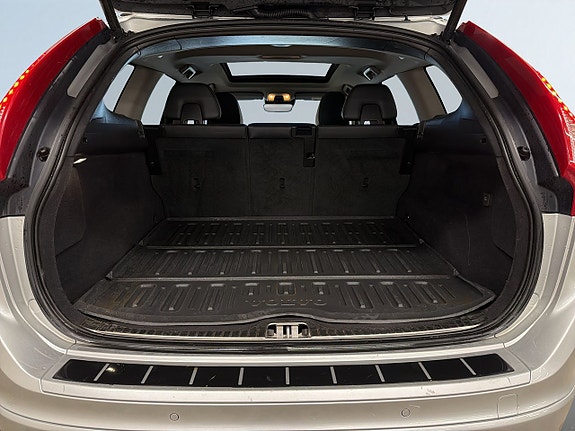 Volvo XC60 12 of 22