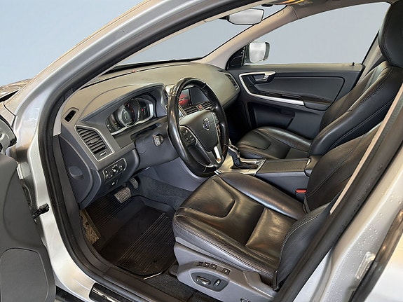 Volvo XC60 7 of 22
