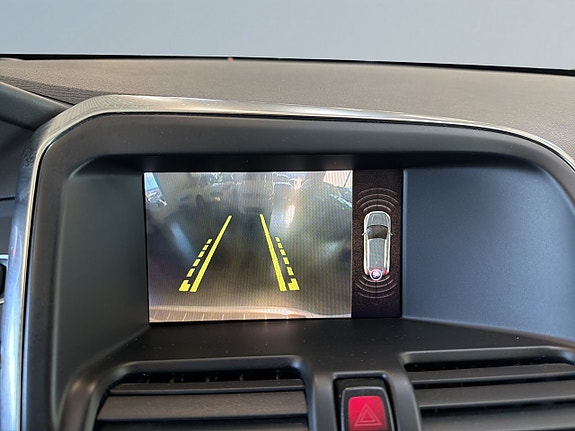 Volvo XC60 15 of 22
