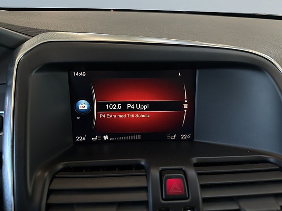 Volvo XC60 11 of 22