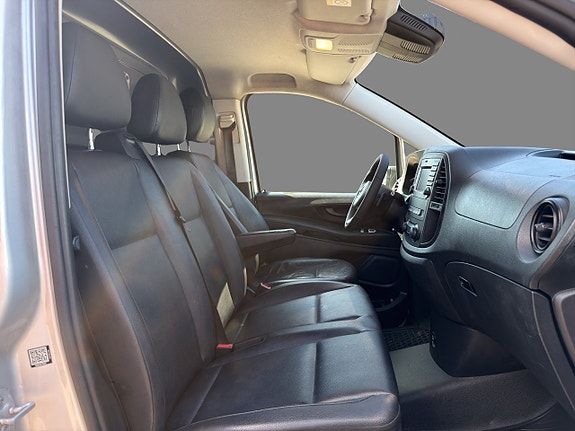 Mercedes-Benz Vito 119 13 of 16