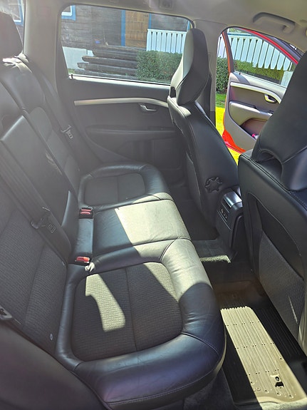Volvo V70 8 of 8