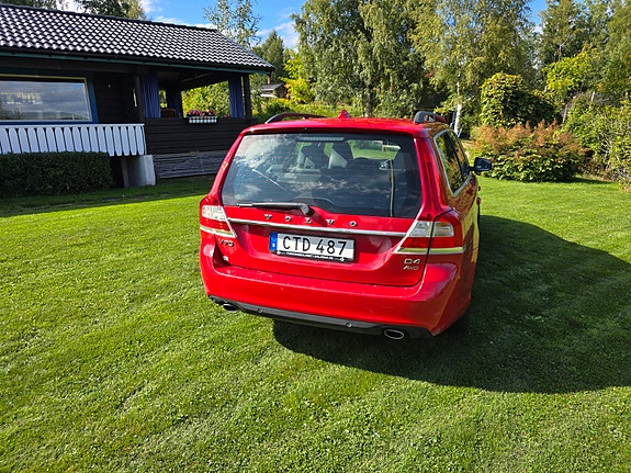 Volvo V70 4 of 8