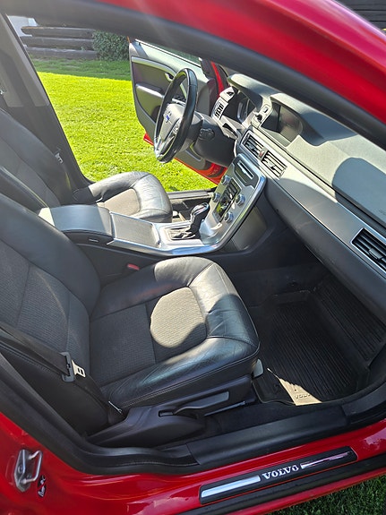 Volvo V70 5 of 8