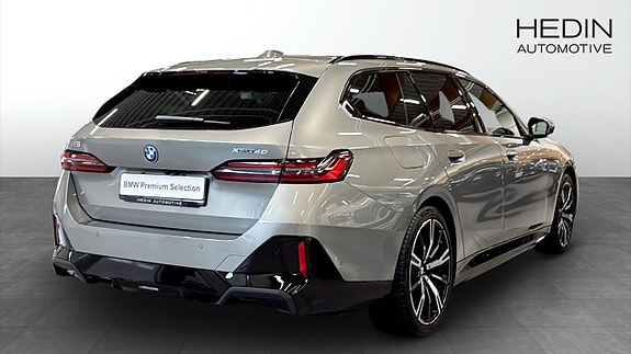 BMW i5 2 of 9