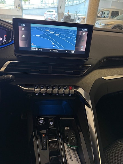 Peugeot 3008 12 of 16