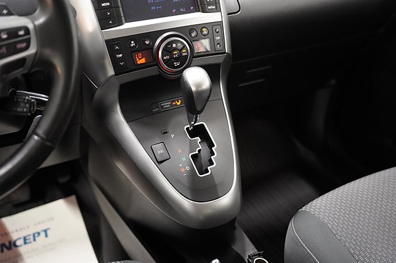 Toyota Verso 12 of 19
