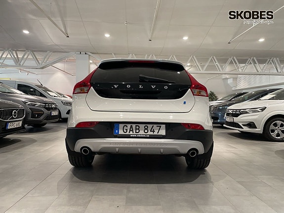 Volvo V40 Cross Country 5 of 18