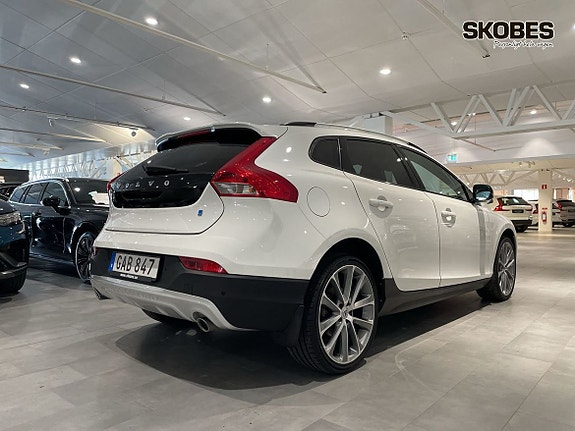 Volvo V40 Cross Country 6 of 18