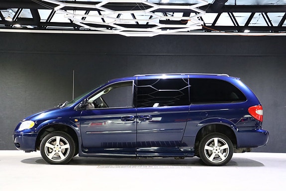 Chrysler Town & Country 6 of 25