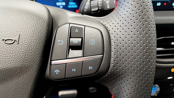 Ford Kuga 18 of 23