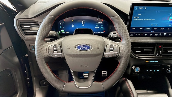Ford Kuga 16 of 23