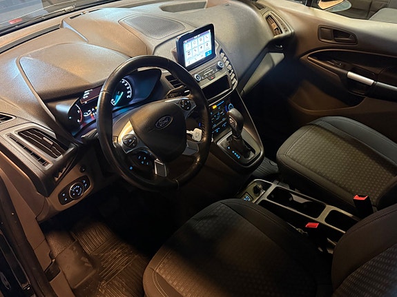 Ford Transit Connect 10 of 16