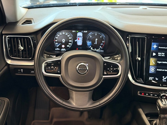 Volvo V60 Cross Country 12 of 20