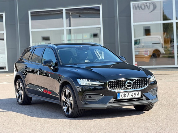 Volvo V60 Cross Country 4 of 20