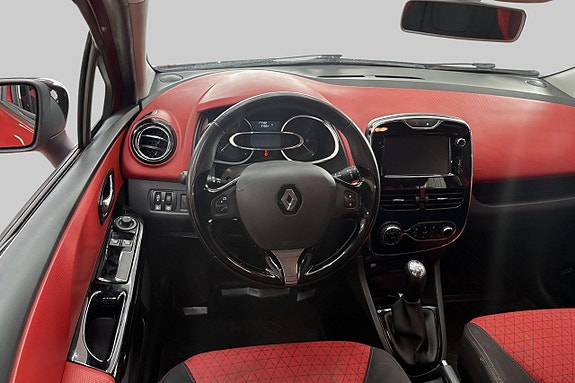 Renault Clio 9 of 16