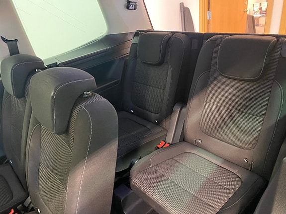 Volkswagen Sharan 9 of 25