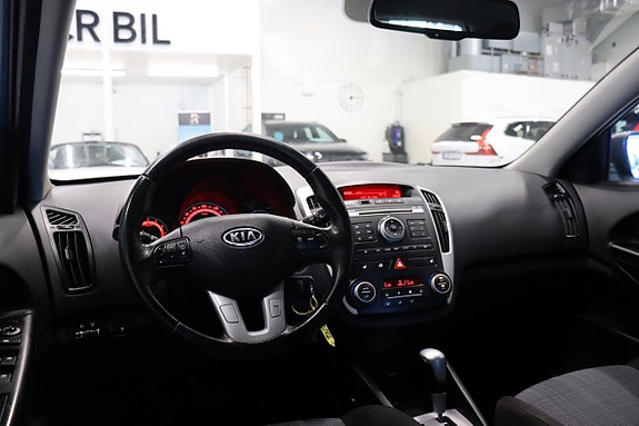 Kia Ceed 16 of 19