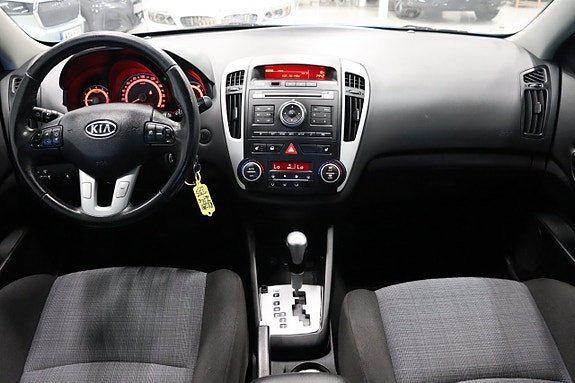 Kia Ceed 17 of 19
