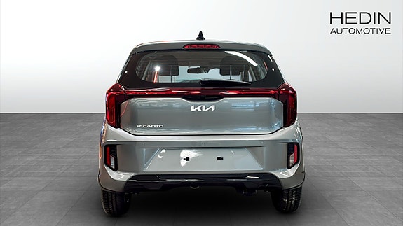 Kia Picanto 7 of 9