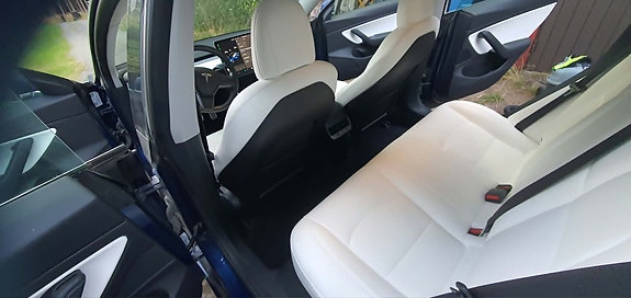 Tesla Model 3 5 of 5