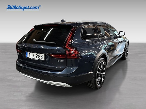 Volvo V90 Cross Country 5 of 14