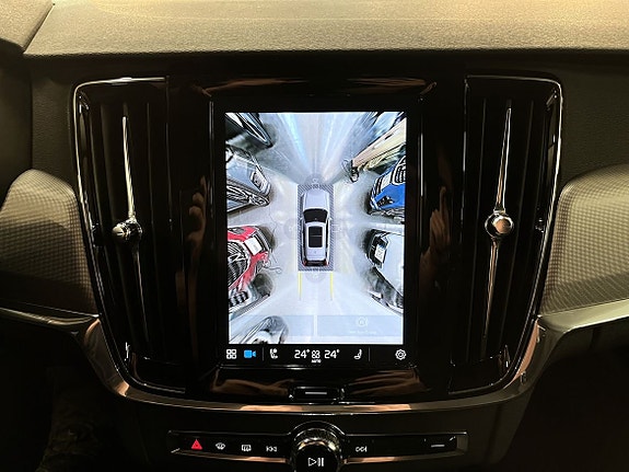 Volvo V90 Cross Country 14 of 14