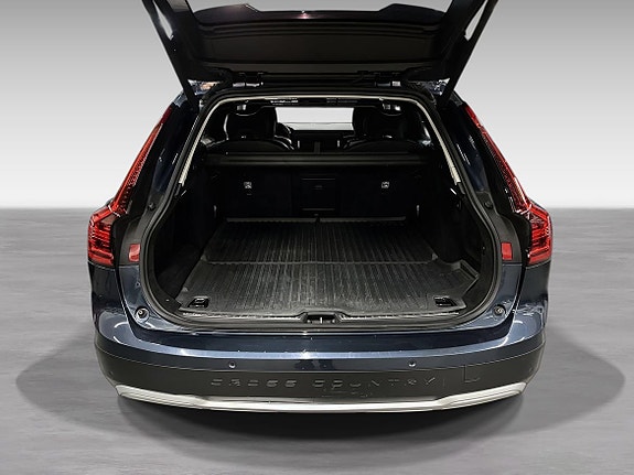 Volvo V90 Cross Country 10 of 14