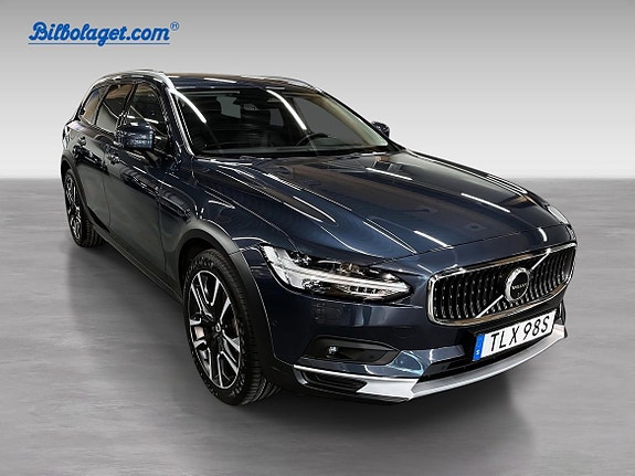 Volvo V90 Cross Country 3 of 14