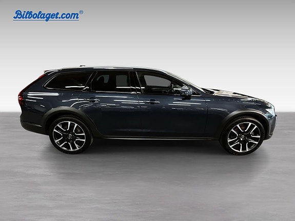 Volvo V90 Cross Country 4 of 14
