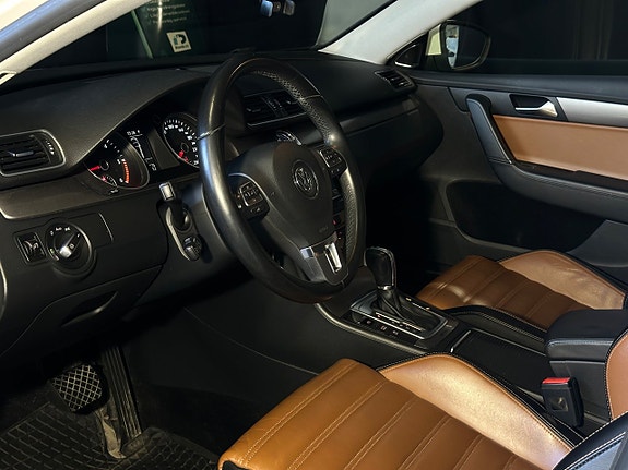 Volkswagen Passat 10 of 25