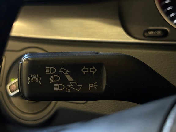 Volkswagen Passat 23 of 25