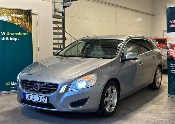 Volvo V60 4 of 29