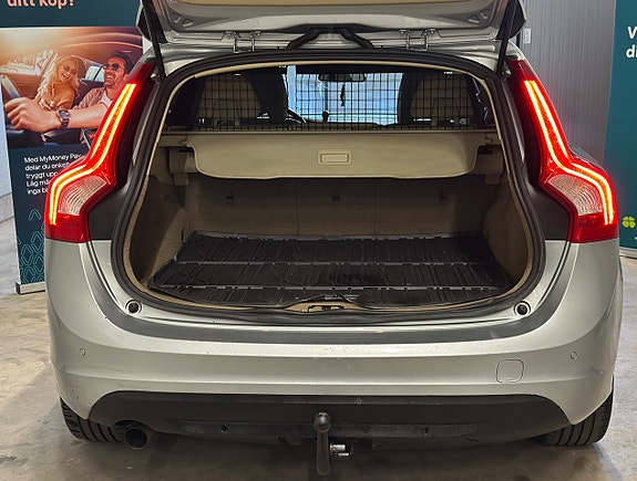 Volvo V60 28 of 29