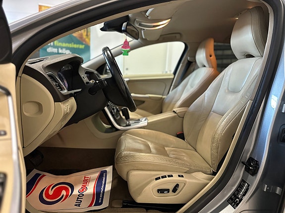 Volvo V60 9 of 29