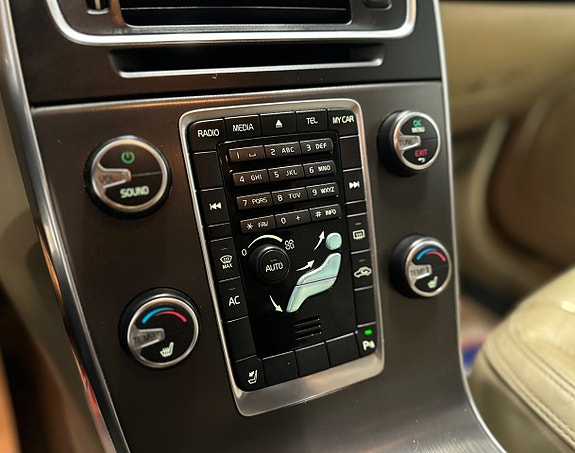 Volvo V60 16 of 29