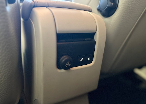 Volvo V60 25 of 29