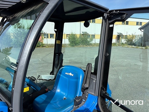 Kompaktlastare med redskap MultiOne 5.3K 27 of 30